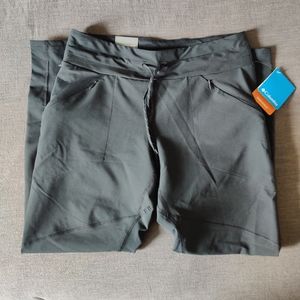 NWT Black Columbia joggers